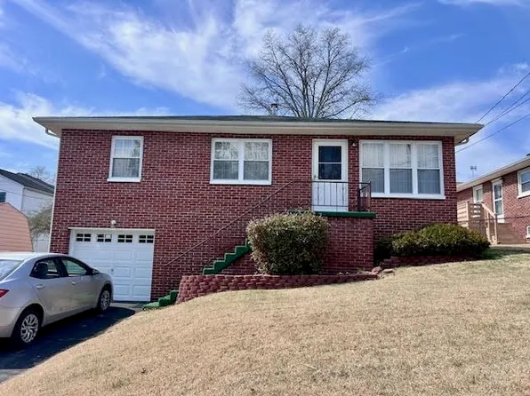 102 Richmond Dr, Huntington, WV 25705