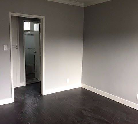 3rd image of 11207 S Prairie Ave APT 37