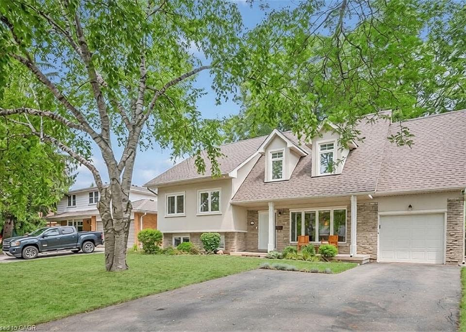1st image of 285 Surrey Dr