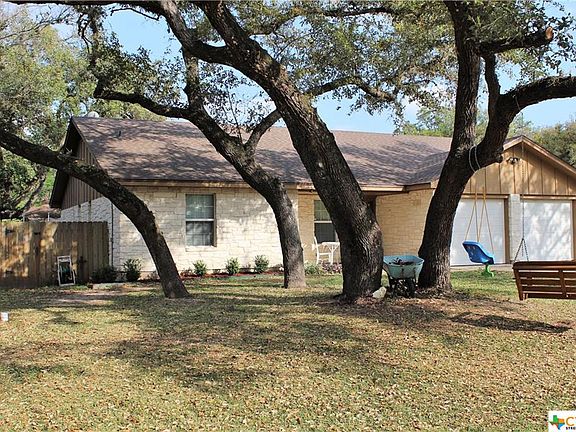 3rd image of 110 W Acorn Dr