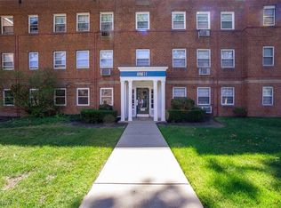 13785 Cedar Rd APT 103C, South Euclid, OH 44118