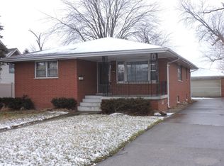 709 River Dr, Munster, IN 46321