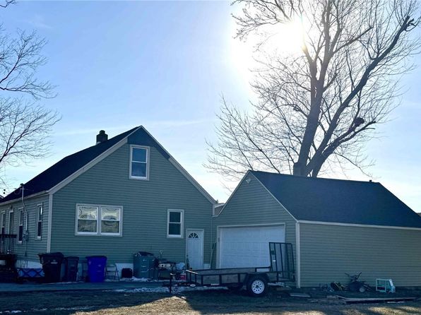 cedar-rapids-iowa-124312479 picture