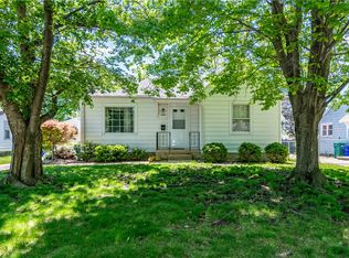 325 E Maywood Ct, Decatur, IL 62526