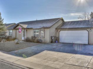 952 NW Spruce Pl, Redmond, OR 97756