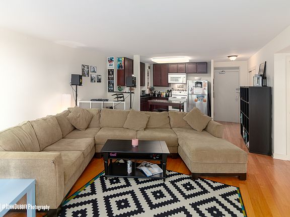 4th image of 3600 N Lake Shore Dr APT 1007
