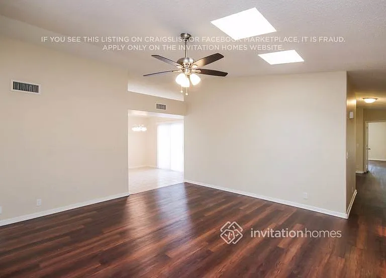11134 N 82nd Dr — Photo 5