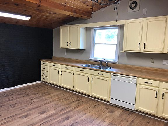 5th image of 36 Spring Lane Rd