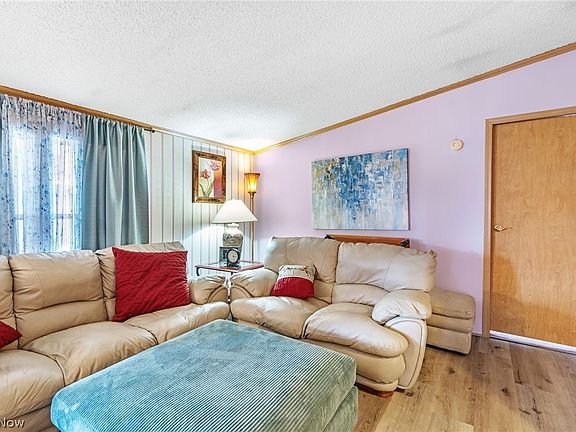 3rd image of 227 C St SW