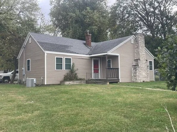 116 N Wall St, Griggsville, IL 62340