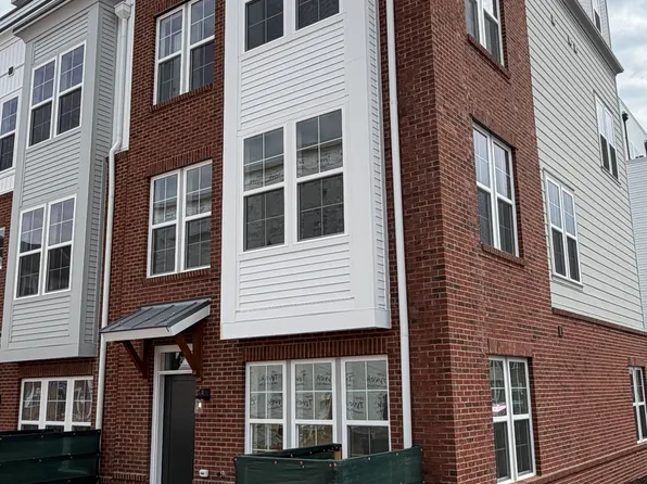 2106 Henson Norris St, Rockville, MD 20850