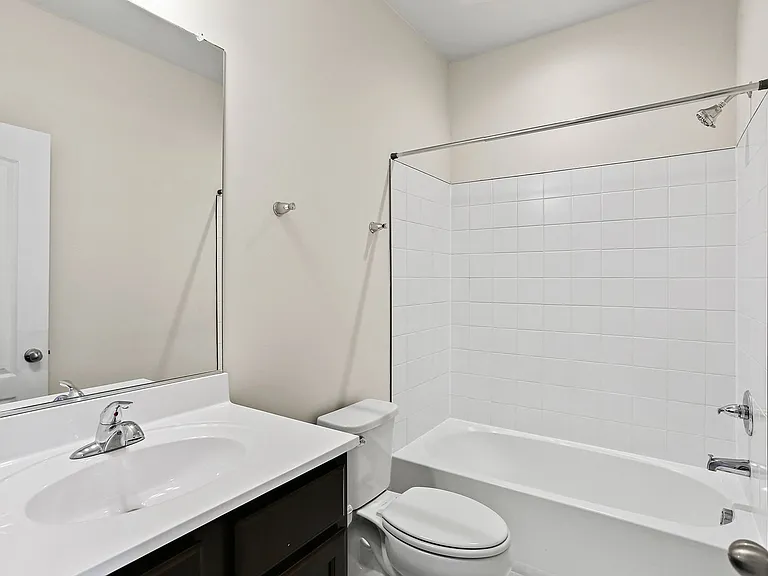 1016 Highpoint Trl — Photo 7