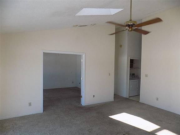5th image of 4054 Eagle Cove East Dr