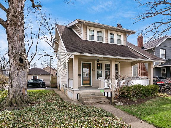 2nd image of 415 E Weber Rd