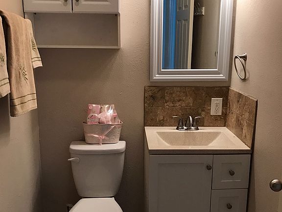 4th image of 414 Fern Meadow Dr