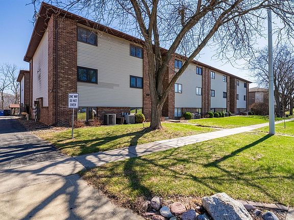 2nd image of 1916 Tracy Dr APT 48