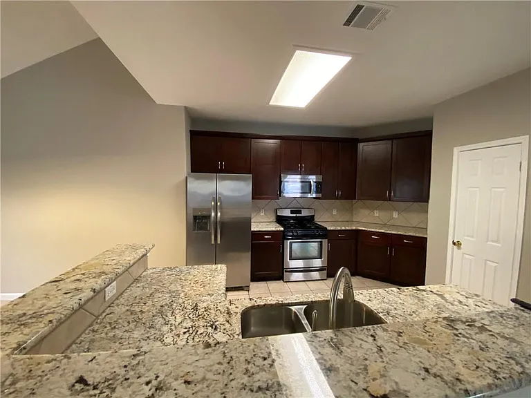 1413 Haley Gray Dr — Photo 21