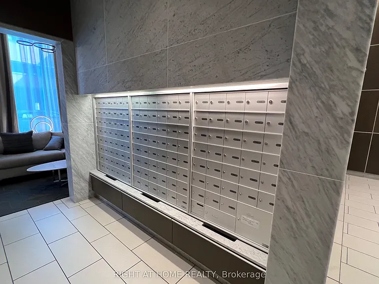 411 Mackay St #601 — Photo 22