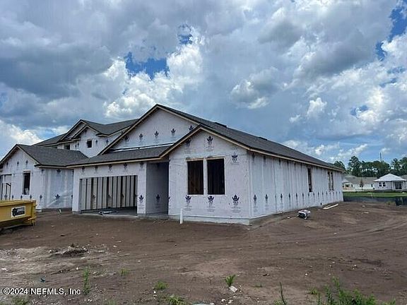 4th image of 14687 MACADAMIA Lane #39