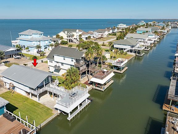 2nd image of 21911 Guadalupe Dr