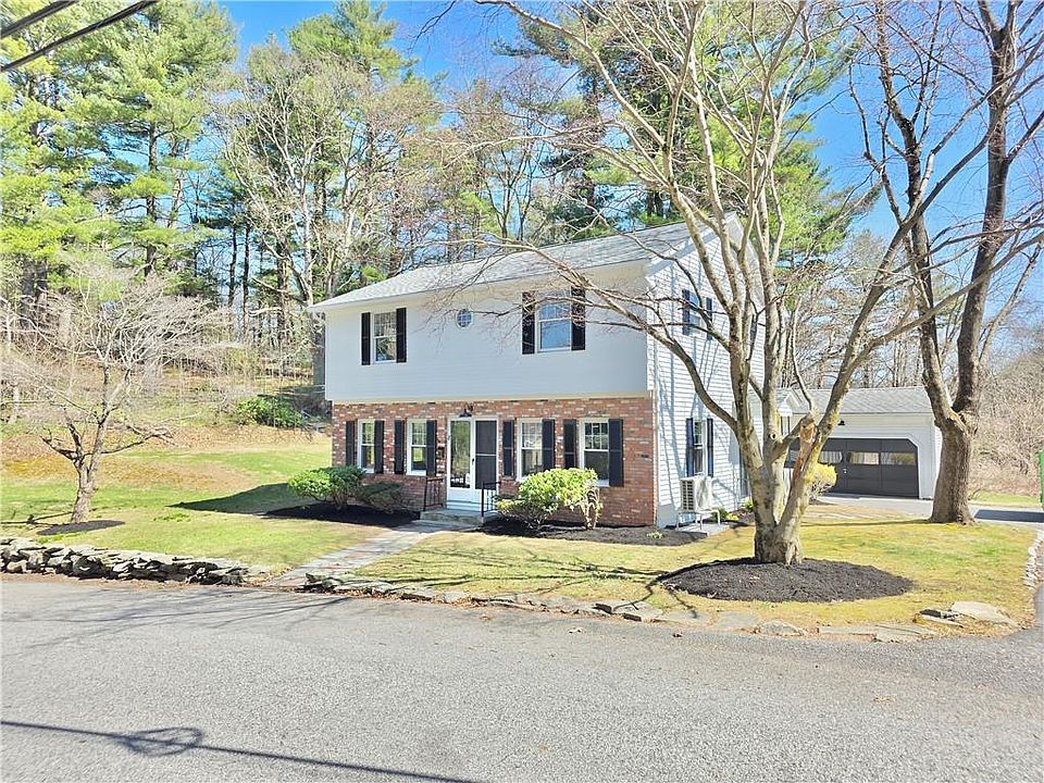 1st image of 8 Wolf Hill Rd