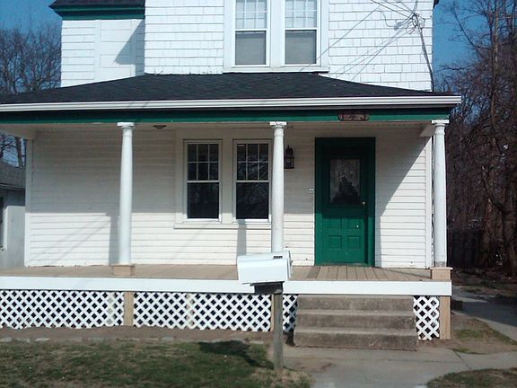 5th image of 143 Nassau Ave #A