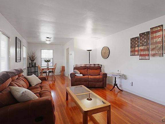 5th image of 2801 College Ave