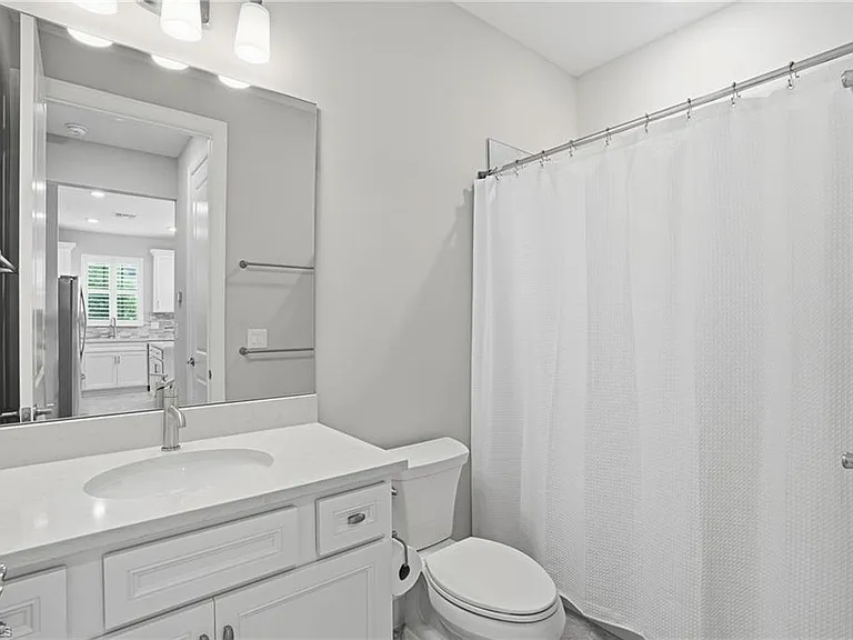 12361 Canal Grande Dr — Photo 22