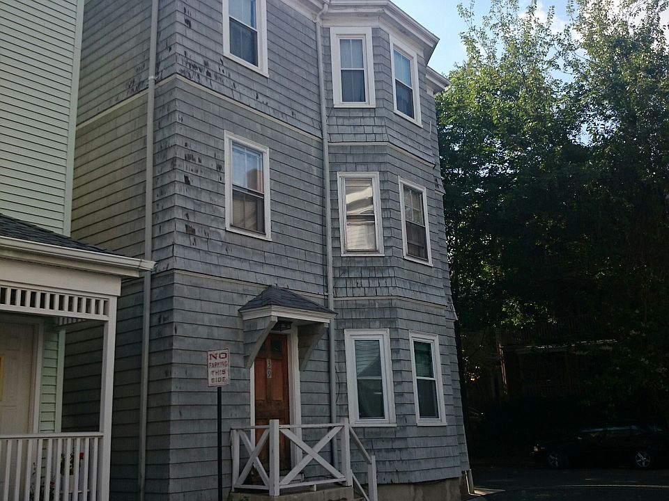 2nd image of 39 Prince St