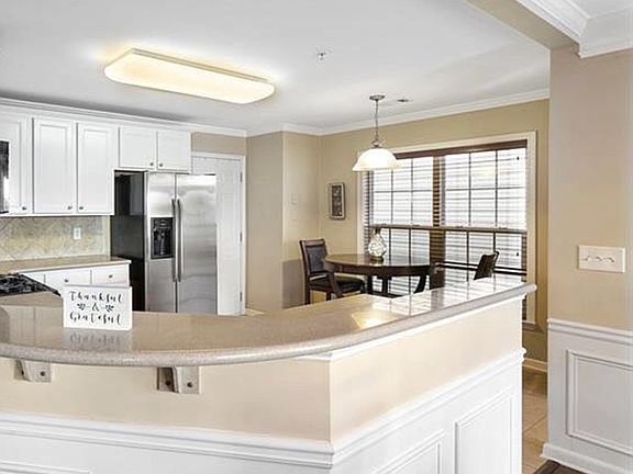 2nd image of 240 Balaban Cir