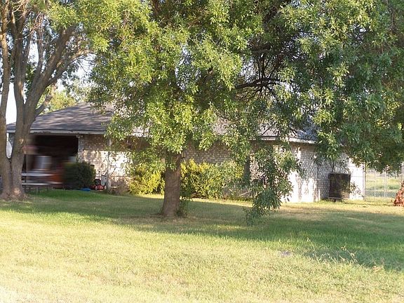 2nd image of 124 Tracy Dr