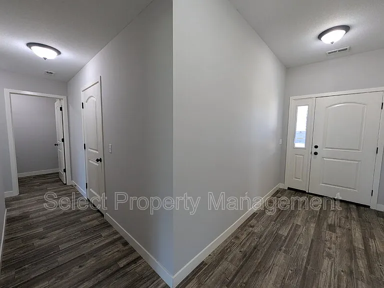 1408 Sacred Oak Ct — Photo 19