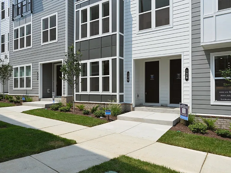 126 Zola Aly — Photo 2