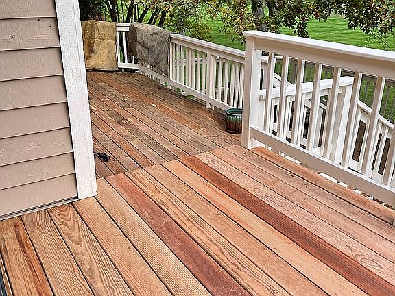 upper to mid deck view