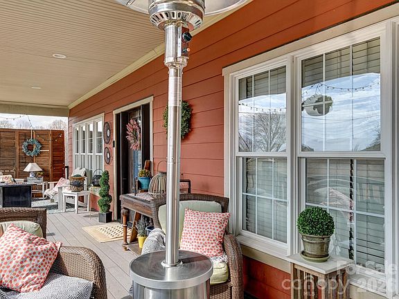 4th image of 1645 Ivy Hill Rd