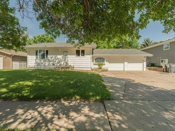 1908 8th Ave SE, Mandan, ND 58554