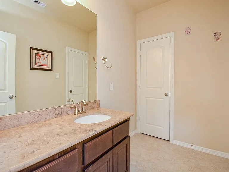 6302 Kennedy Hills Ct — Photo 15