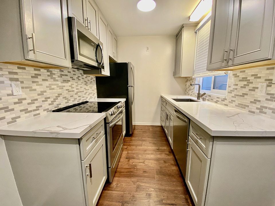 1st image of 1110 Jackson St APT 3