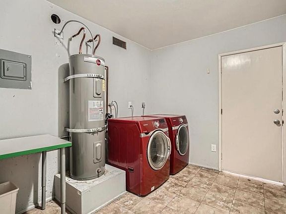 2nd image of 3916 60th St #7