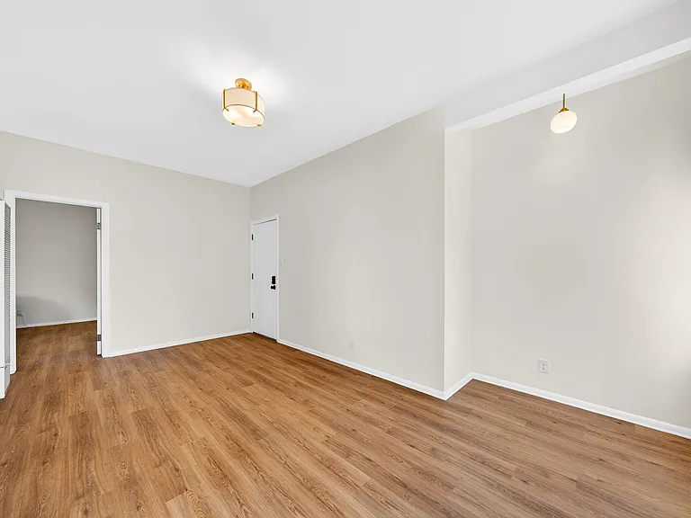 824 N Hayworth Ave #C — Photo 5