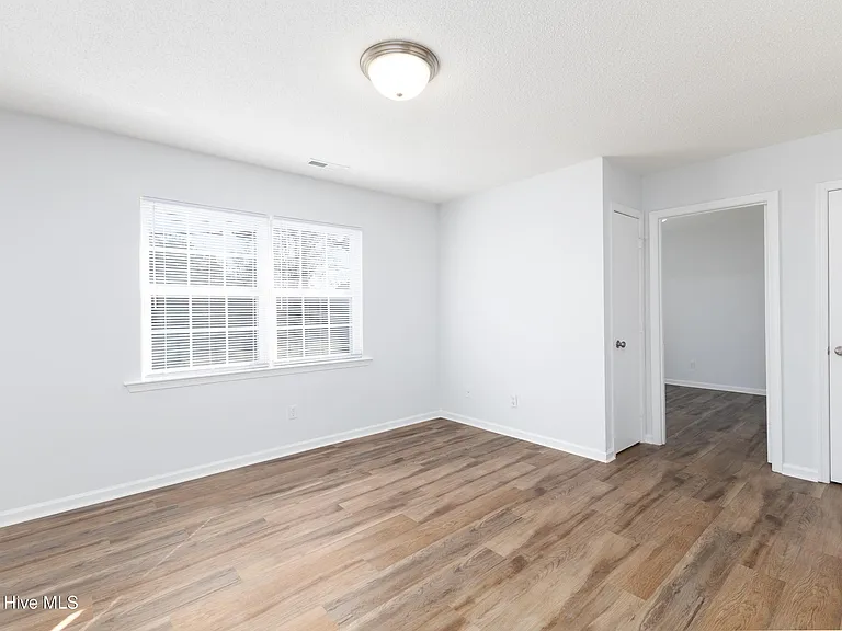 2322 Indian Dr #B7 — Photo 6