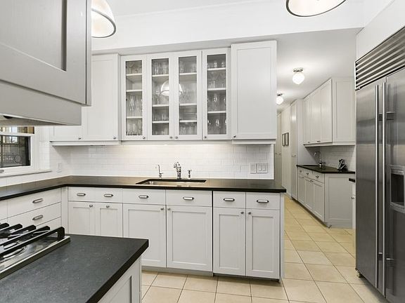 3rd image of 40 5th Ave #8E