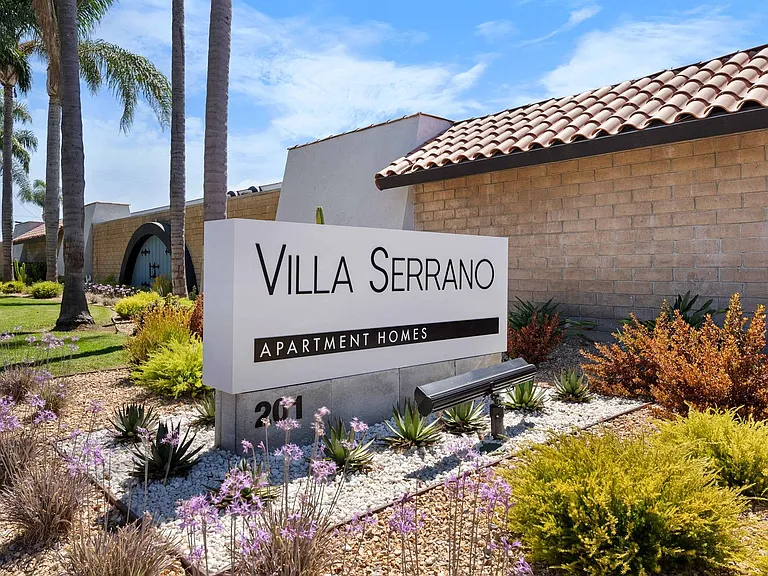Villa Serrano Apartment Homes — Photo 96