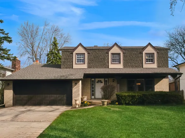 66 Downing Rd, Buffalo Grove, IL 60089