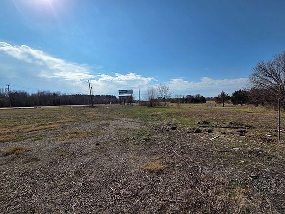 5th image of 802 E Central Ave