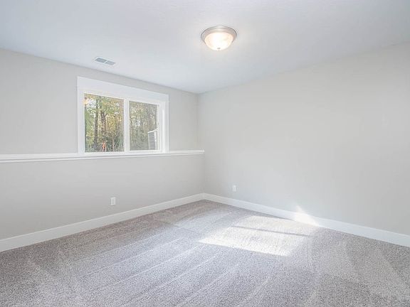 5th image of 5363 Penrose Ln