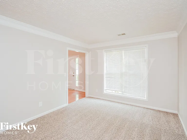 6061 Fairington Farms Ln — Photo 7