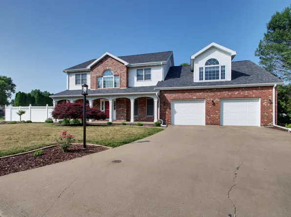 1404 Silverthorne Dr, Quincy, IL 62305