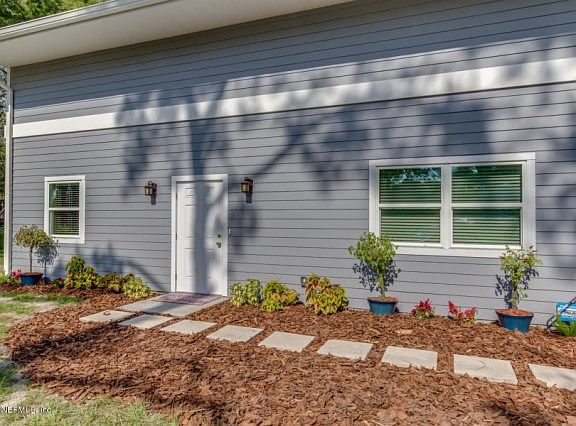 5th image of 2533 University Blvd S