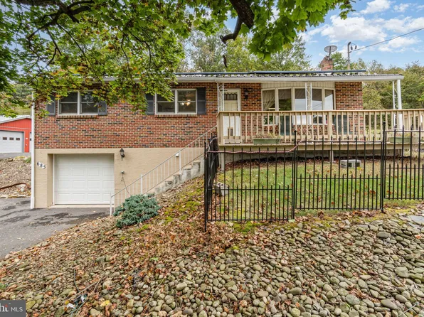 685 Dry Valley Rd, Lewistown, PA 17044